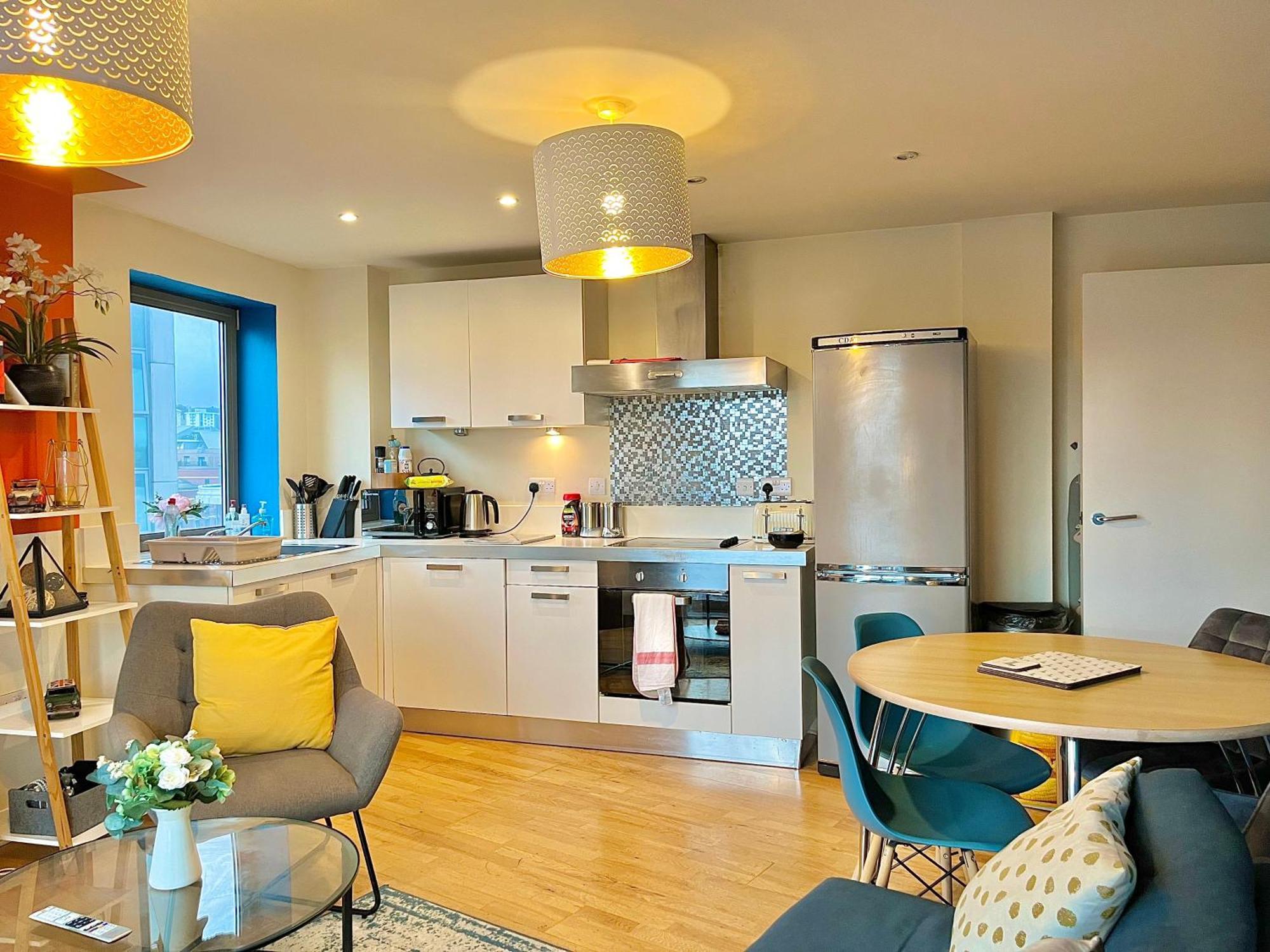 Skyview Apartment By Noknokstay - City Centre With Parking - Group, Family, Business Sheffield Eksteriør bilde