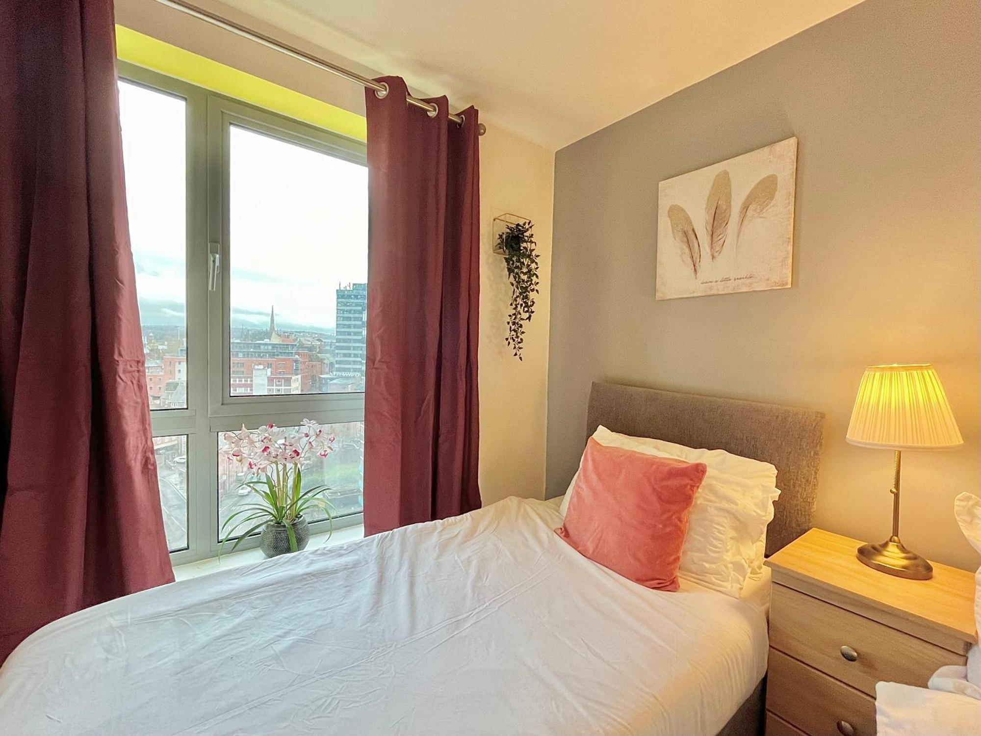 Skyview Apartment By Noknokstay - City Centre With Parking - Group, Family, Business Sheffield Eksteriør bilde