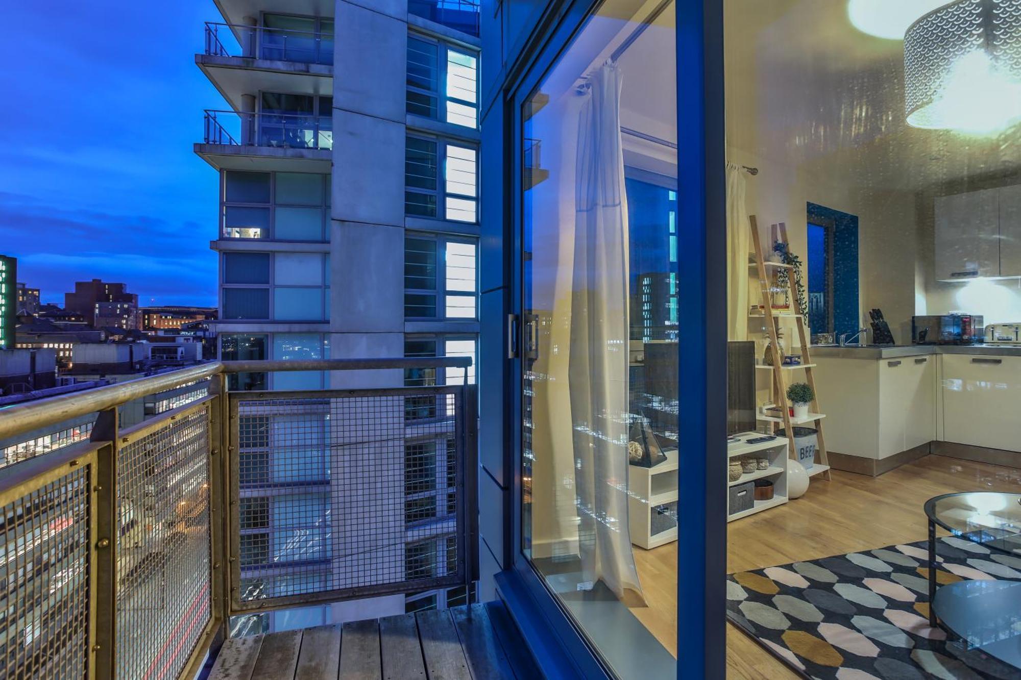Skyview Apartment By Noknokstay - City Centre With Parking - Group, Family, Business Sheffield Eksteriør bilde